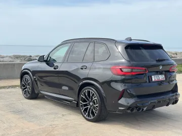 2019 BMW M50i