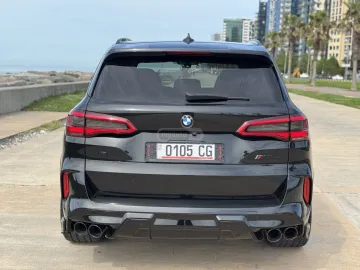 2019 BMW M50i