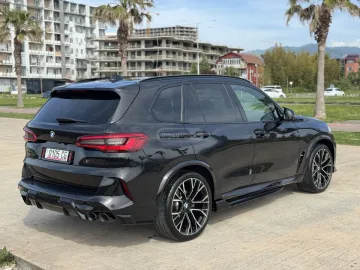 2019 BMW M50i