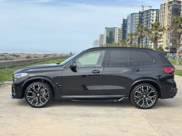 2019 BMW M50i