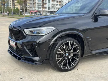2019 BMW M50i