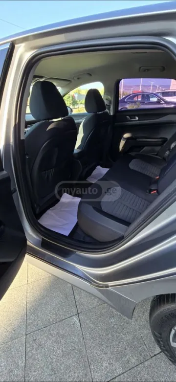 2023 Kia K5