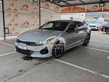 2023 Kia K5
