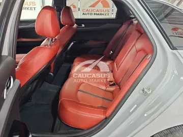 2023 Kia K5