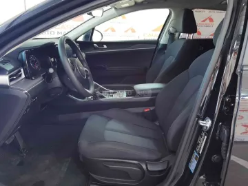 2023 Kia K5