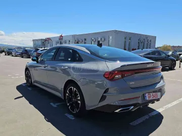 2023 Kia K5